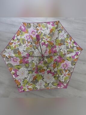 NWT Vera Bradley Umbrella in Portobello Road Pattern RETIRED Rare Floral